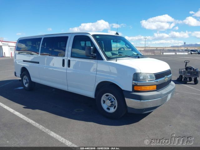 2017 CHEVROLET CG3300